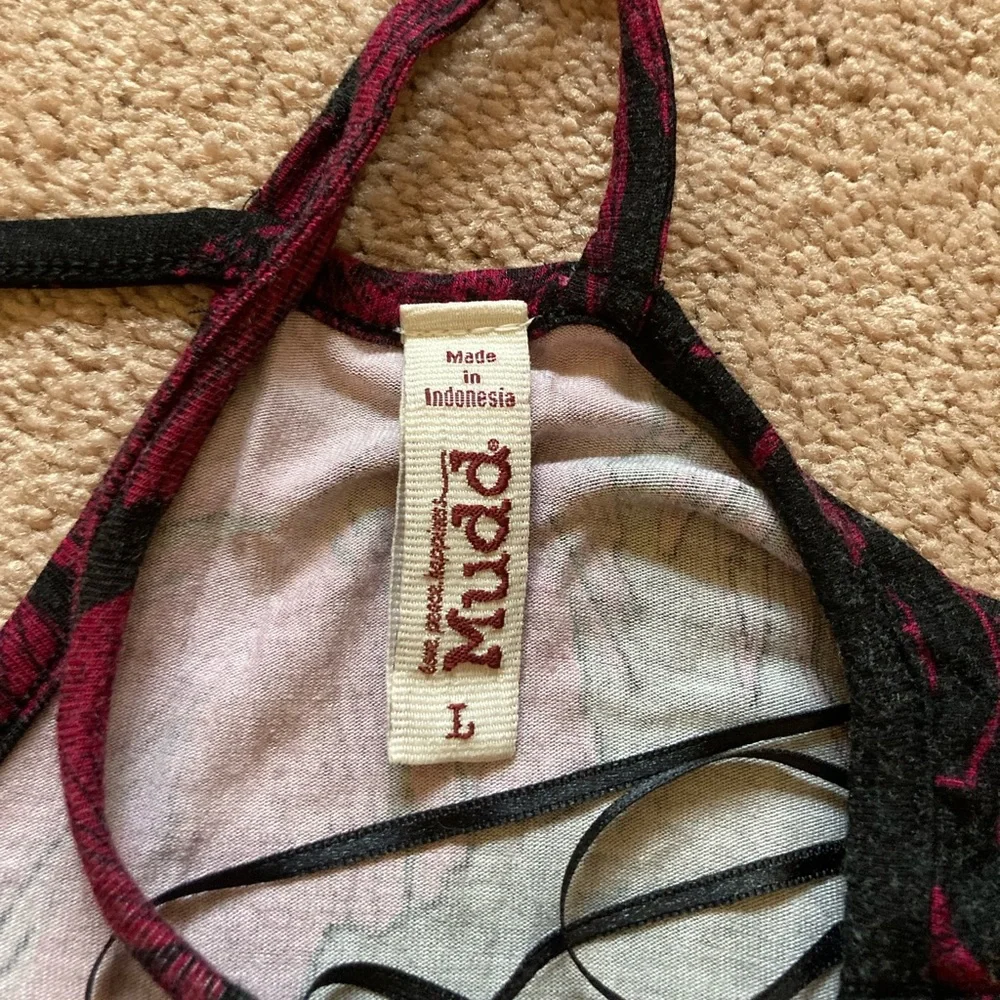 Red and Black Floral Strappy Mini Dress 🖤♦️🖤🥀🖤🌺 - Picture 3 of 7